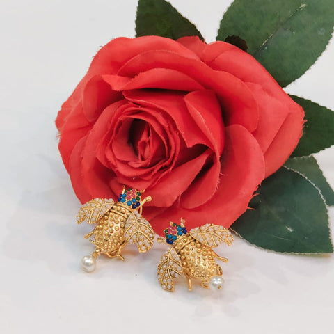 Buzzing Beauty – Bee-Inspired Earrings (GW)