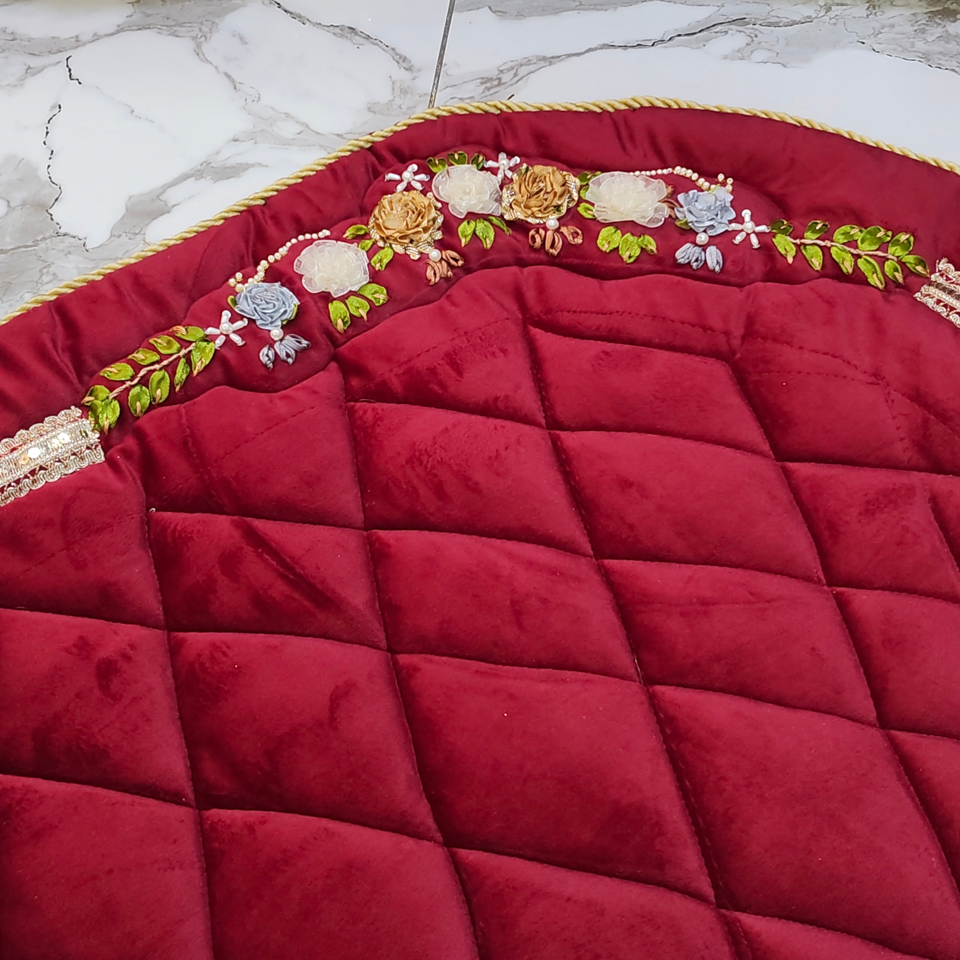 Velvet Prayer Mat Set with Hand-Embroidered Ribbon Flowers – Includes Qur’an & Beads Pouch