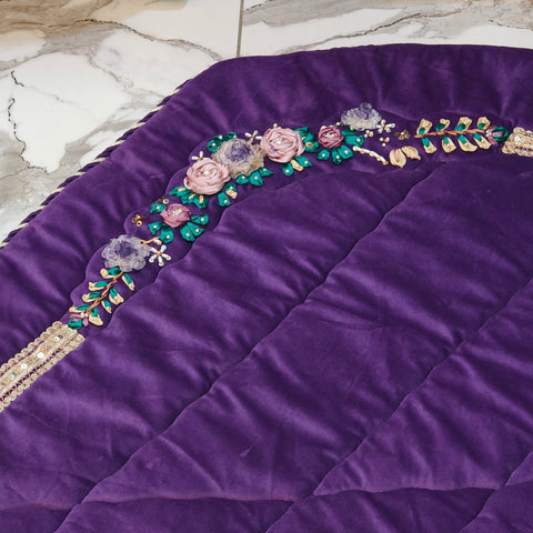 Velvet Prayer Mat Set with Hand-Embroidered Ribbon Flowers – Includes Qur’an & Beads Pouch