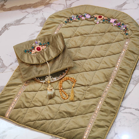 Velvet Prayer Mat Set with Hand-Embroidered Ribbon Flowers – Includes Qur’an & Beads Pouch