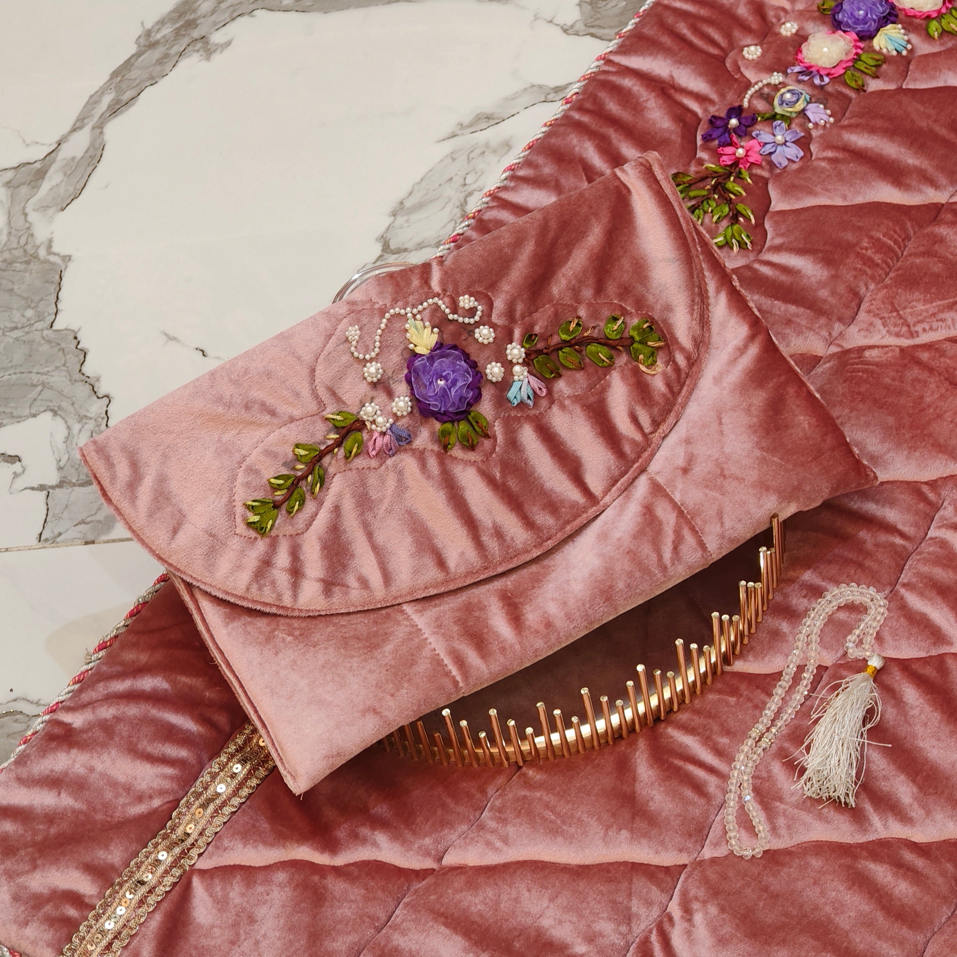 Velvet Prayer Mat Set with Hand-Embroidered Ribbon Flowers – Includes Qur’an & Beads Pouch
