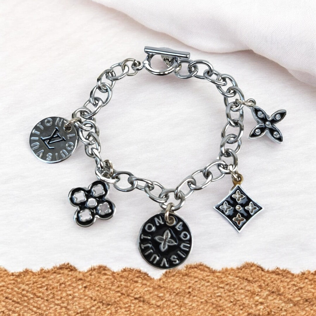 Fashion Charm Bracelet – Elegant Silver-Tone Chain for Girls/Women