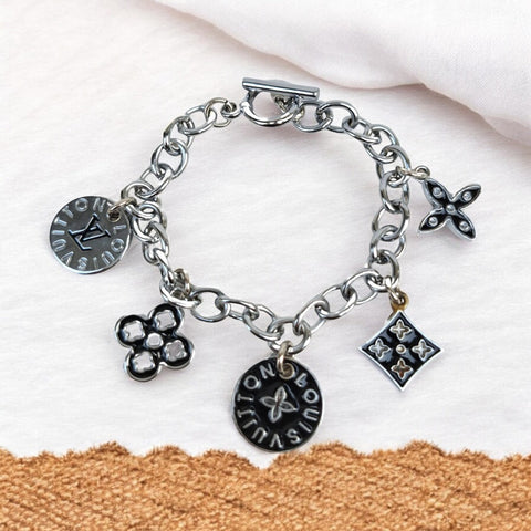 Fashion Charm Bracelet – Elegant Silver-Tone Chain for Girls/Women