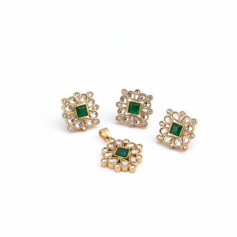 Nooré Zümrüt Kundan Set – Emerald Green Pendant, Earrings &amp; Ring