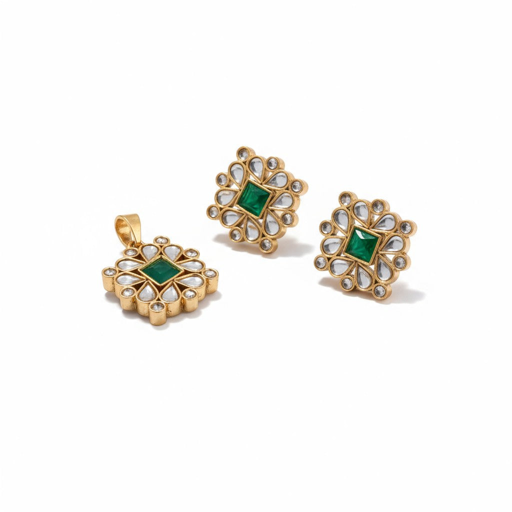 Nooré Zümrüt Kundan Set – Emerald Green Pendant, Earrings &amp; Ring