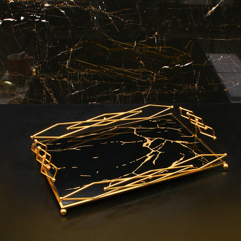 Golden Creative Plate Stand - waseeh.com