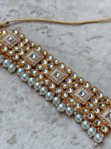 Gulnaz Kundan & Meenakari Choker 