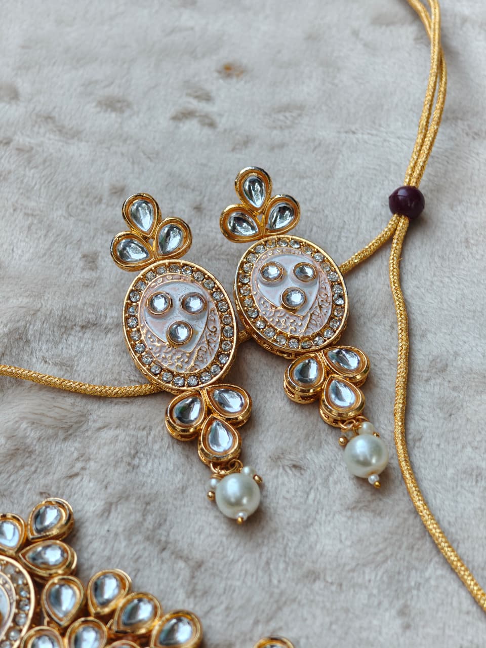Esha Kundan Meenakari Choker Set – Pearl Bridal Choker with Earrings | Wedding Jewelry Pakistan
